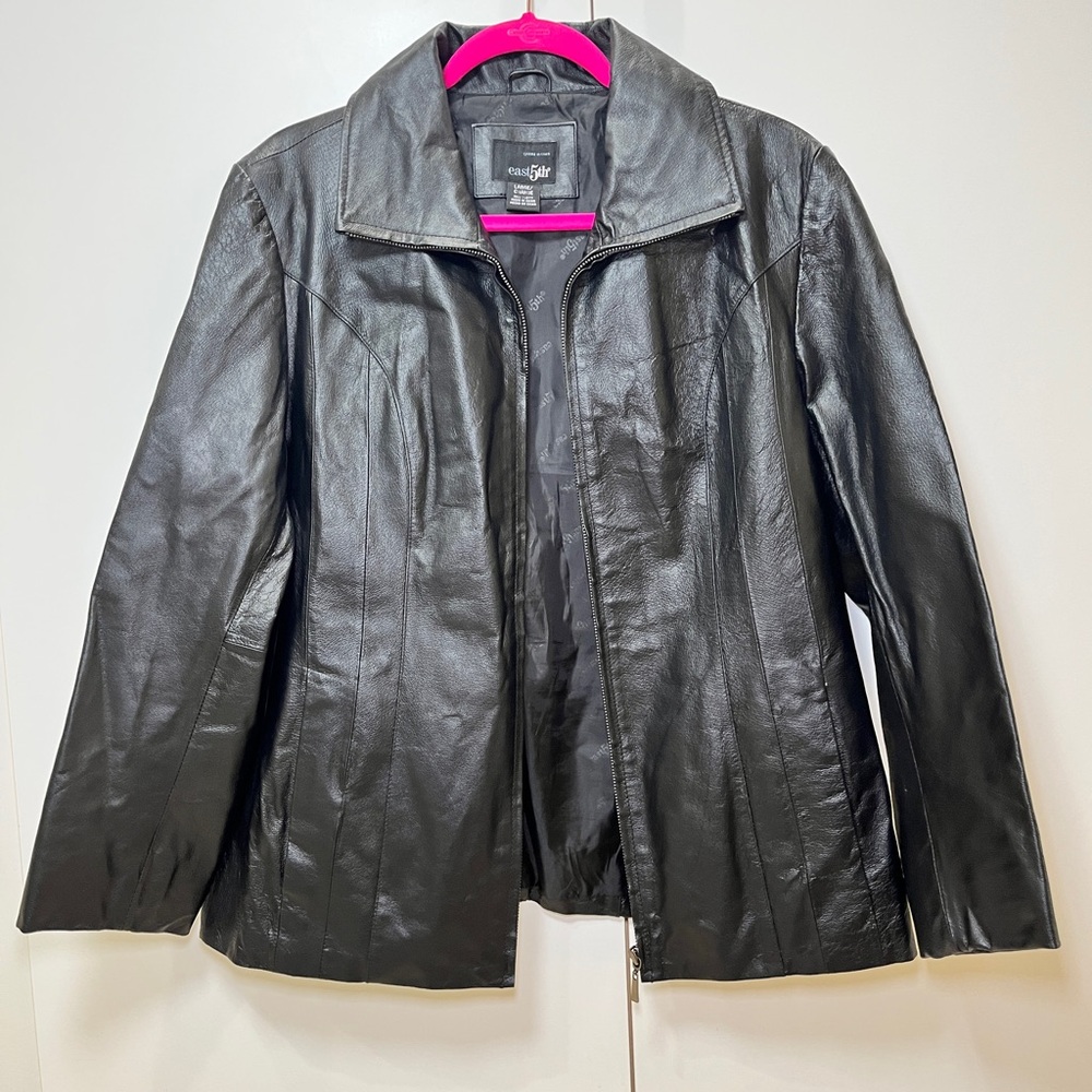 Elegant Black Leather Jacket